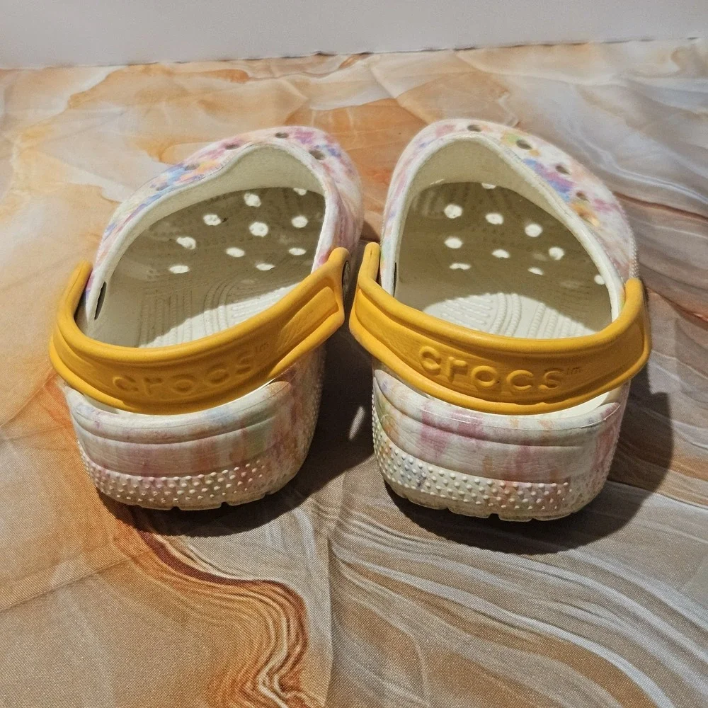 Crocs Girls J1 Classic Clogs Paint Splatter Tie Dye Yellow Orange Shoes